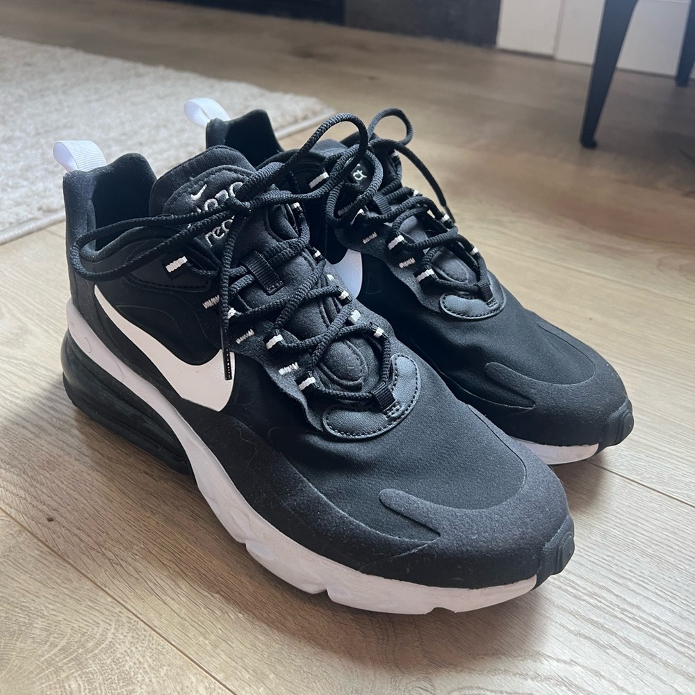 Nike Women’s Black and White Sneakers